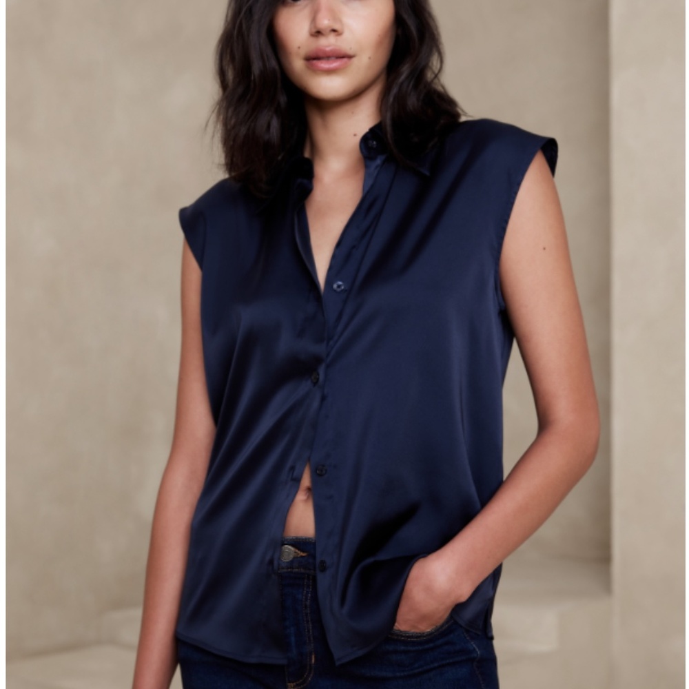 New Banana Republic COLLARED BLOUSE preppy blue Small